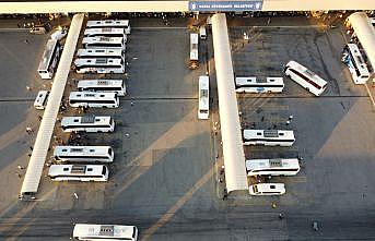 Bursa Şehirlerarası Otobüs Terminali'nde bayram öncesi yoğunluk yaşanıyor