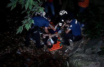Bursa'da dereye düşerek yaralanan kişiyi ekipler tarafından kurtarıldı