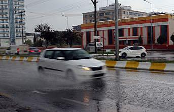 Aşırı sıcakların etkili olduğu Edirne'de yağan yağmur serinletti