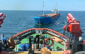 Sierra Leone bandıralı kuru yük gemisi Çanakkale Boğazı'nda arızalandı