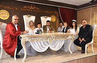 Edirne'de 5 dakika arayla evlenen kuzenler birbirlerinin nikah şahidi oldu