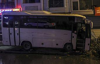 Esenyurt'ta minibüsün altında kalan kişi hayatını kaybetti