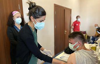 Trakya Üniversitesine kayıt yaptıran öğrenciler aşı olma imkanı da buluyor