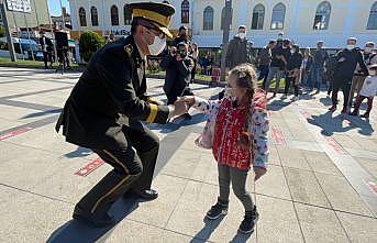 Edirne'de askeri bando konserini bir süre 5 yaşındaki çocuk yönetti