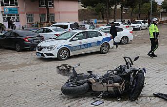 Edirne'de motosikletli polis memuru olay yerine giderken geçirdiği trafik kazasında  yaralandı
