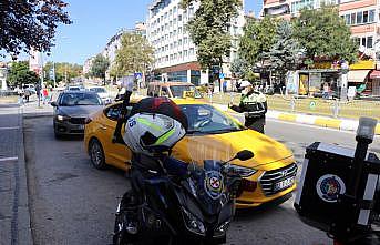 Edirne'de yayalara yol vermeyen sürücülere ceza uygulandı