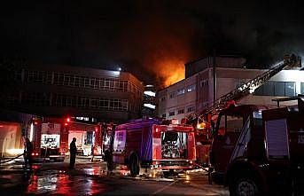 İstanbul’da bir iş yerinde yangın çıktı