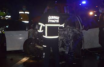 Kırklareli'nde kamyonla otomobil çarpıştı 2 ölü