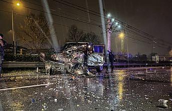 Bursa'da 4 aracın karıştığı zincirleme trafik kazasında 1 kişi öldü