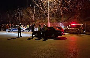 Alkollü araç kullanan sürücüler polis ekiplerine yakalandı