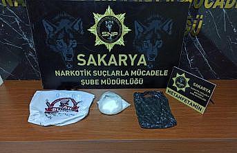 Sakarya'da uyuşturucuyla yakalanan 3 zanlı gözaltına alındı