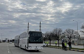 Ukrayna'daki Türk vatandaşlarının otobüslerle tahliyesi sürüyor