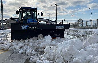 Hamzabeyli Sınır Kapısı'nda kar temizleme çalışması yapıldı