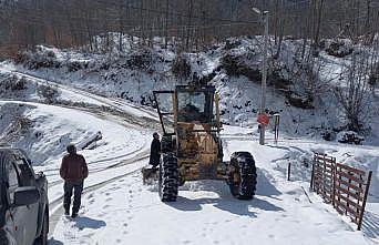 Yalova Valisi Erol kar yağışı nedeniyle kapalı yolun bulunmadığını bildirdi