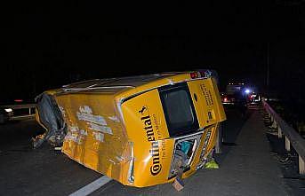 Anadolu Otoyolu'nda otomobille panelvanın çarpıştığı kaza