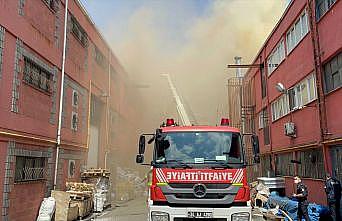 Başakşehir'de sanayi sitesindeki iş yerinde yangın çıktı