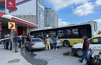 Kağıthane'de İETT otobüsünün karıştığı zincirleme kaza