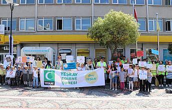 Edirne'de Yeşilayın küçük gönüllüleri temiz çevre için izmarit topladı