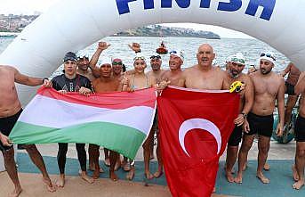 Tekirdağ'daki Kiraz Festivali'nde yelken ve yüzme yarışları düzenlendi