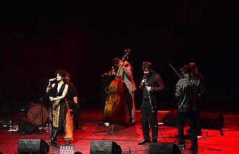 Uluslararası Bursa Festivali'nde Barcelona Gipsy Balkan Orkestrası sahne aldı