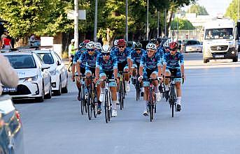 Ömer Halisdemir 6. Ulusal Bisiklet Turu'na katılan sporcular Kütahya'ya geldi