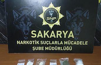 Sakarya'da narkotik uygulamasında yakalanan 8 şüpheliden 2'si tutuklandı