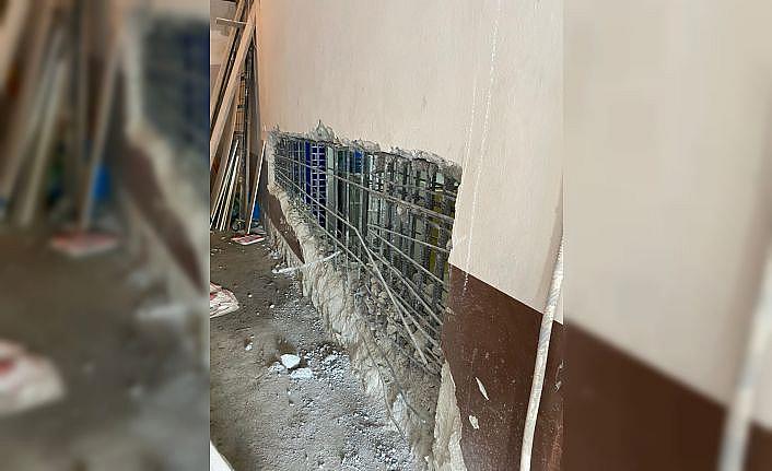 Sakarya'da taşıyıcı sistemi tahrip edilen bina mühürlendi