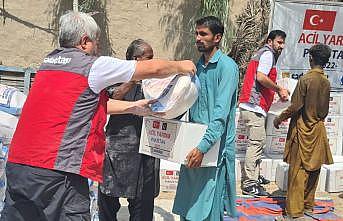 Sadakataşı Pakistan'da selden etkilenen 600 aileye yardım etti