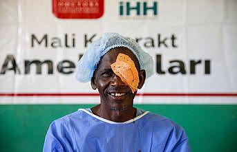 İHH Mali'de 400 katarakt hastasını ameliyat ettirdi