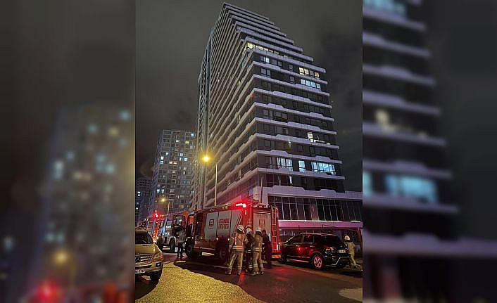 Yangın çıkan 24 katlı bina tedbir amaçlı boşaltıldı
