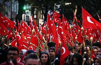 Kocaeli, Karabük ve Zonguldak'ta 29 Ekim Cumhuriyet Bayramı fener alayıyla kutlandı