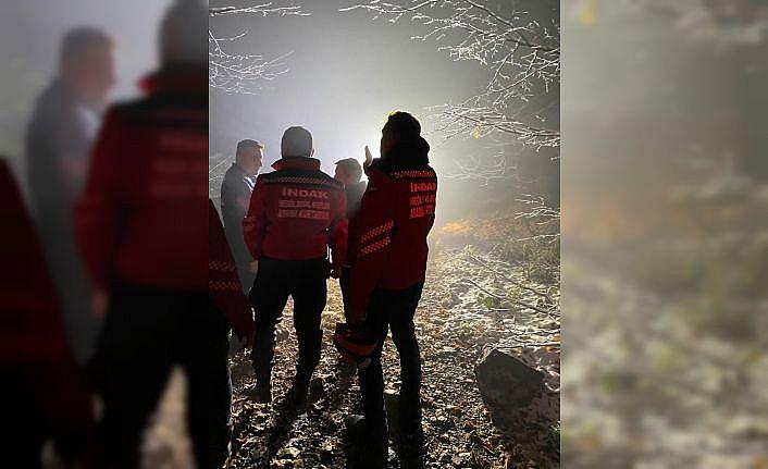 Bursa'da yılın ilk kar yağışını izlemek için çıktıkları dağda mahsur kalan 5 kişi kurtarıldı