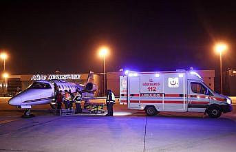 Suudi Arabistan'da rahatsızlanan 2 Türk vatandaşı ambulans uçakla İstanbul'a getirildi