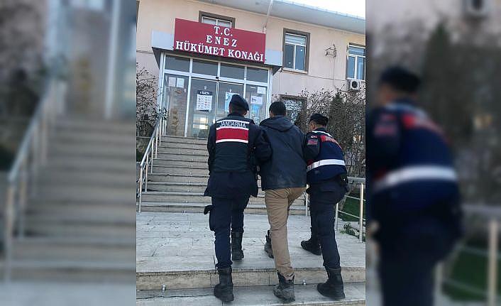 Yunanistan'a kaçarken yakalanan 8 FETÖ şüphelisi tutuklandı