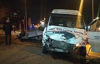 Bursa'da takla atan otomobilin sürücüsü ağır yaralandı