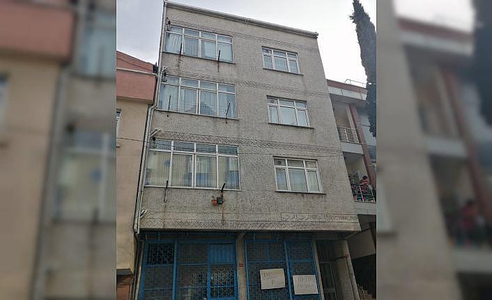 İstanbul'da atık dolu evde yalnız kalan 3 çocuk korumaya alındı