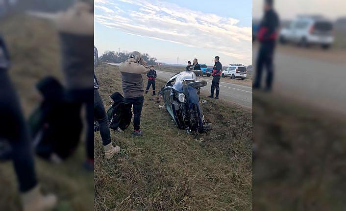 Kırklareli'nde devrilen otomobildeki 3 kişi yaralandı