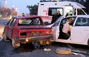 Kırklareli'nde trafik kazasında biri askeri personel 3 kişi yaralandı