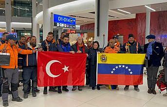 Venezuela arama kurtarma ekibi İstanbul Havalimanı'ndan ülkelerine uğurlandı