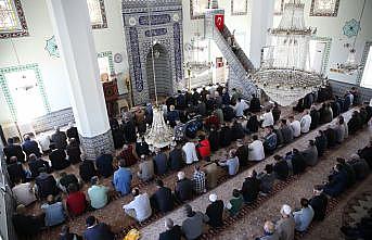 Doğu Marmara ve Batı Karadeniz'de ramazanın son cuma namazı kılındı