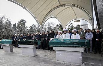 Kadıköy'de hakim eşini öldürüp intihar eden kadının cenazesi toprağa verildi
