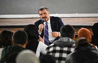 Sağlık Bakanı Fahrettin Koca Üsküdar'da gençlerle buluştu: