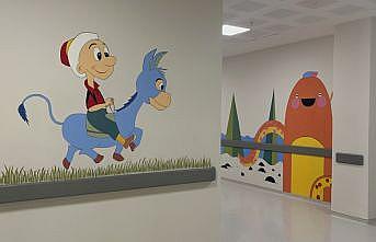 Yalova'da hastanenin duvarlarını güzel sanatlar lisesi öğrencileri renklendiriyor
