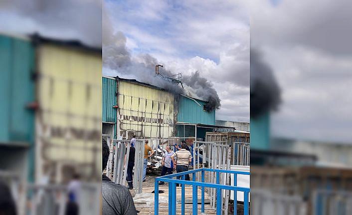 Tekirdağ'da tekstil fabrikasında çıkan yangın söndürüldü