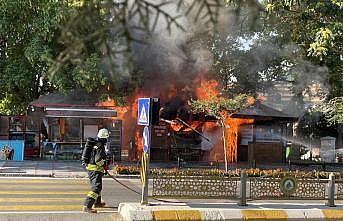 Edirne'de çiçekçi dükkanında çıkan yangın söndürüldü