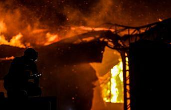 Bursa'da sanayi bölgesindeki yangına müdahale ediliyor