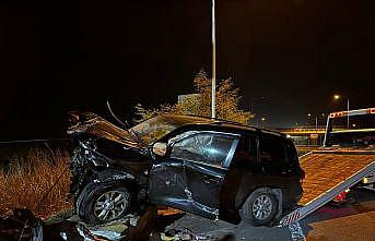 Kuzey Marmara Otoyolu'nda arızalanan otomobile çarpan cipin sürücüsü yaralandı