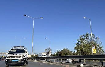 Bursa'da refüje çarpan motosikletin sürücüsü öldü