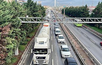 Kocaeli'de 7 aracın karıştığı zincirleme trafik kazası ulaşımı aksattı