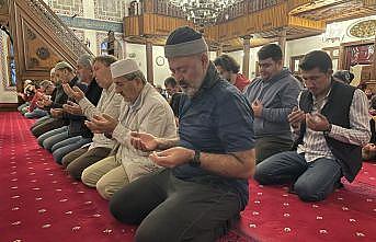 Kocaeli'de sabah namazı sonrası Filistinliler için dua edildi